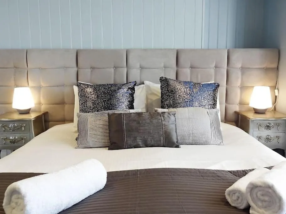 Darling By The Seaside. Boutique Luxury For Groups By Crown Gardens Holiday Homes Brighton