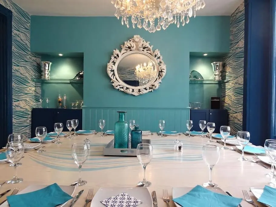 Apartment Darling By The Seaside. Boutique Luxury For Groups By Crown Gardens Holiday Homes Brighton