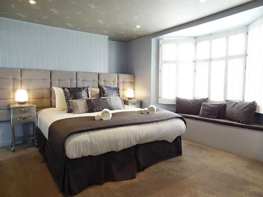 Darling By The Seaside. Boutique Luxury For Groups By Crown Gardens Holiday Homes Brighton 0*,