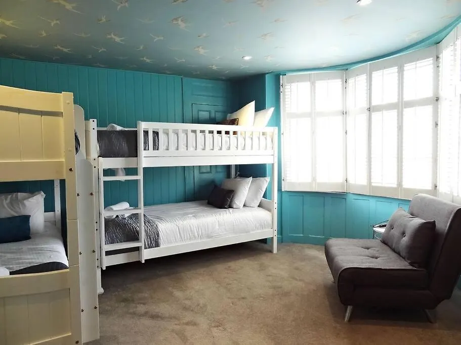 Apartment Darling By The Seaside. Boutique Luxury For Groups By Crown Gardens Holiday Homes Brighton United Kingdom