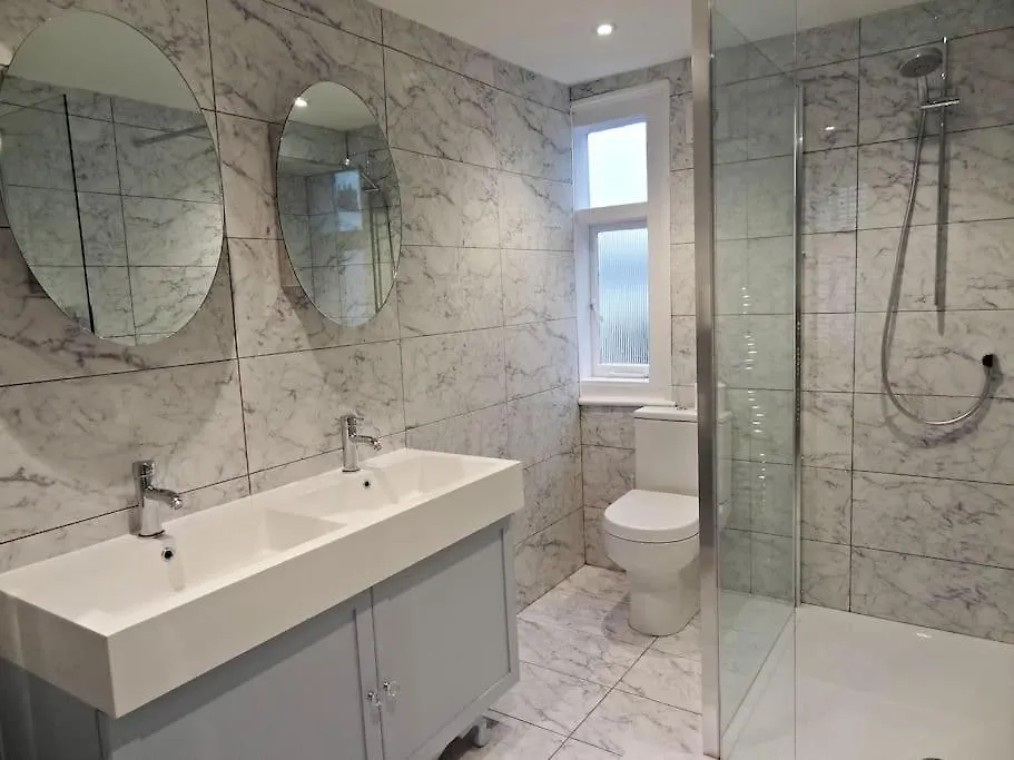 Darling By The Seaside. Boutique Luxury For Groups By Crown Gardens Holiday Homes Hove